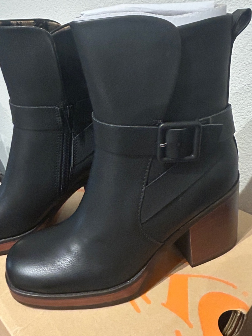 Korks marci ii size 6 brand new with box black boot with flowery velvety lining